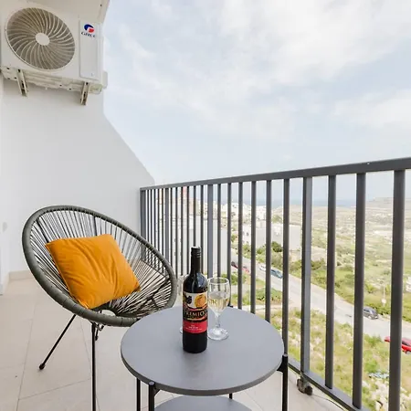 Crescent View Ph - Mlh Escape By Homely! *