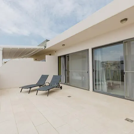Crescent View Ph - Mlh Escape By Homely! Apartment