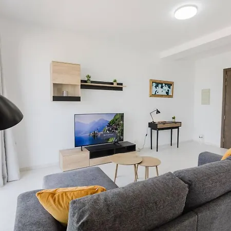 Crescent View Ph - Mlh Escape By Homely! *