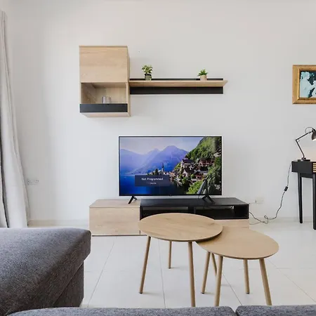 Apartment Crescent View Ph - Mlh Escape By Homely! *