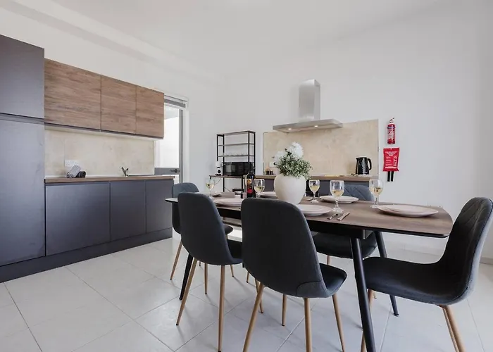 Crescent View Ph - Mlh Escape By Homely! 멜리에하