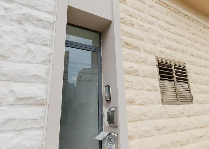 Crescent View Ph - Mlh Escape By Homely! * 멜리에하