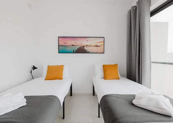 Crescent View Ph - Mlh Escape By Homely!