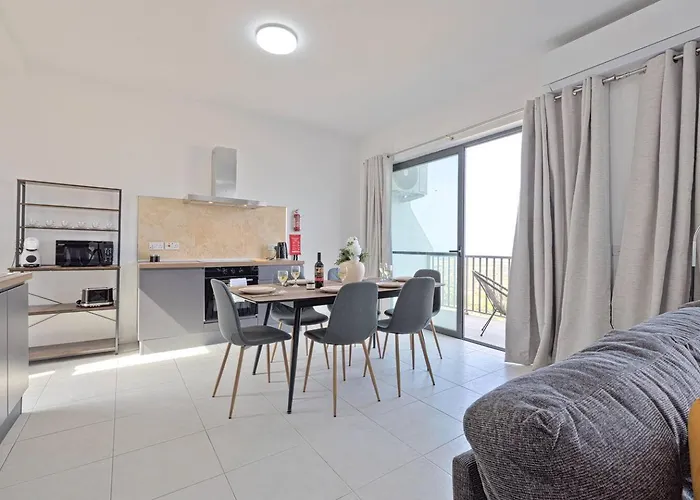 Crescent View Ph - Mlh Escape By Homely! *